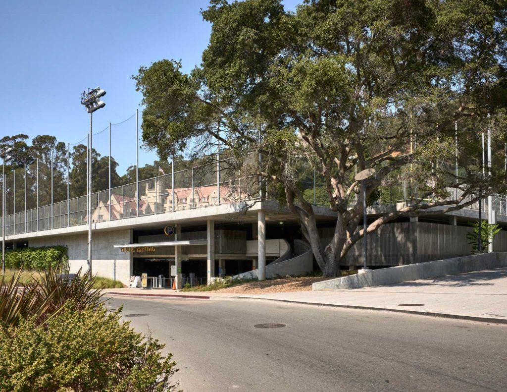 maxwell anderson hotel parking